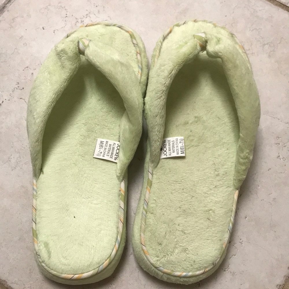 Jockey fuzzy slippers